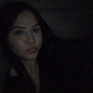 Meet your Posher, Valeria